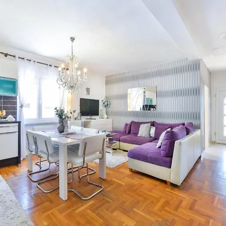 4 Holiday House Gatsby