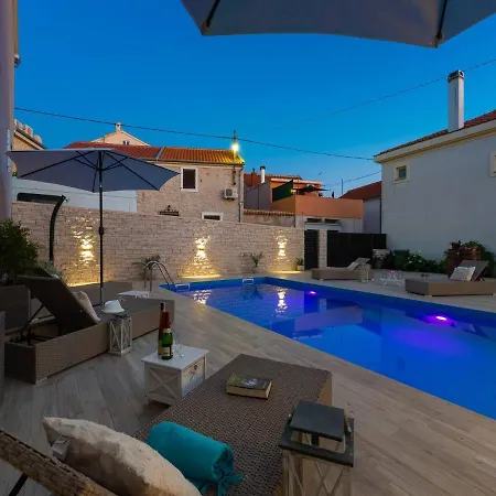 4 Holiday House Gatsby Vakantiehuis *